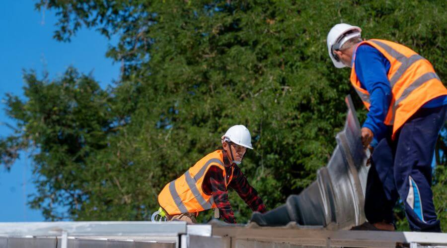 Professional Flat Roofing Installation in Albia, IA